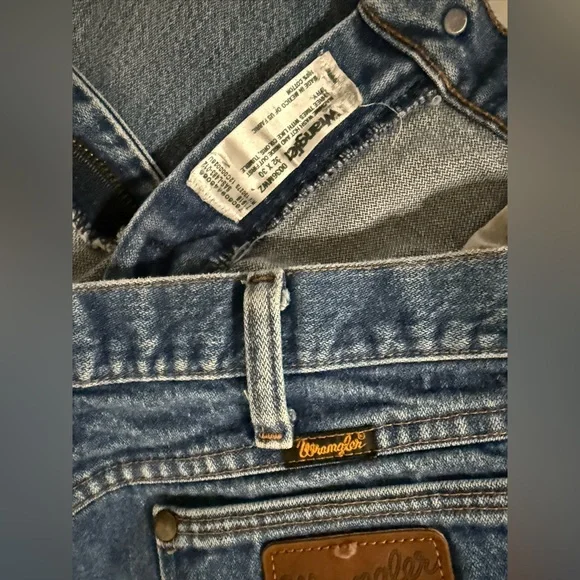 Vintage Wrangler perfectly distressed jeans32 x 30